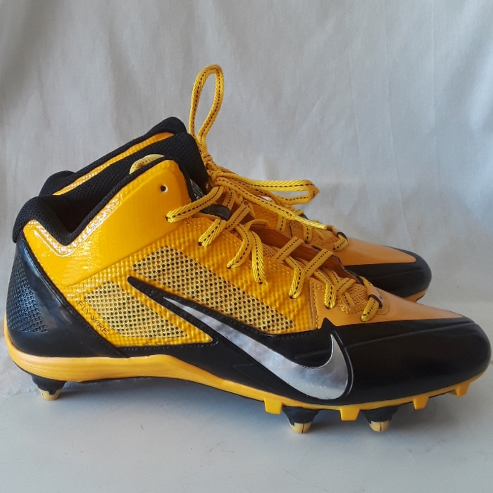 Nike Flywire Soccer Cleats